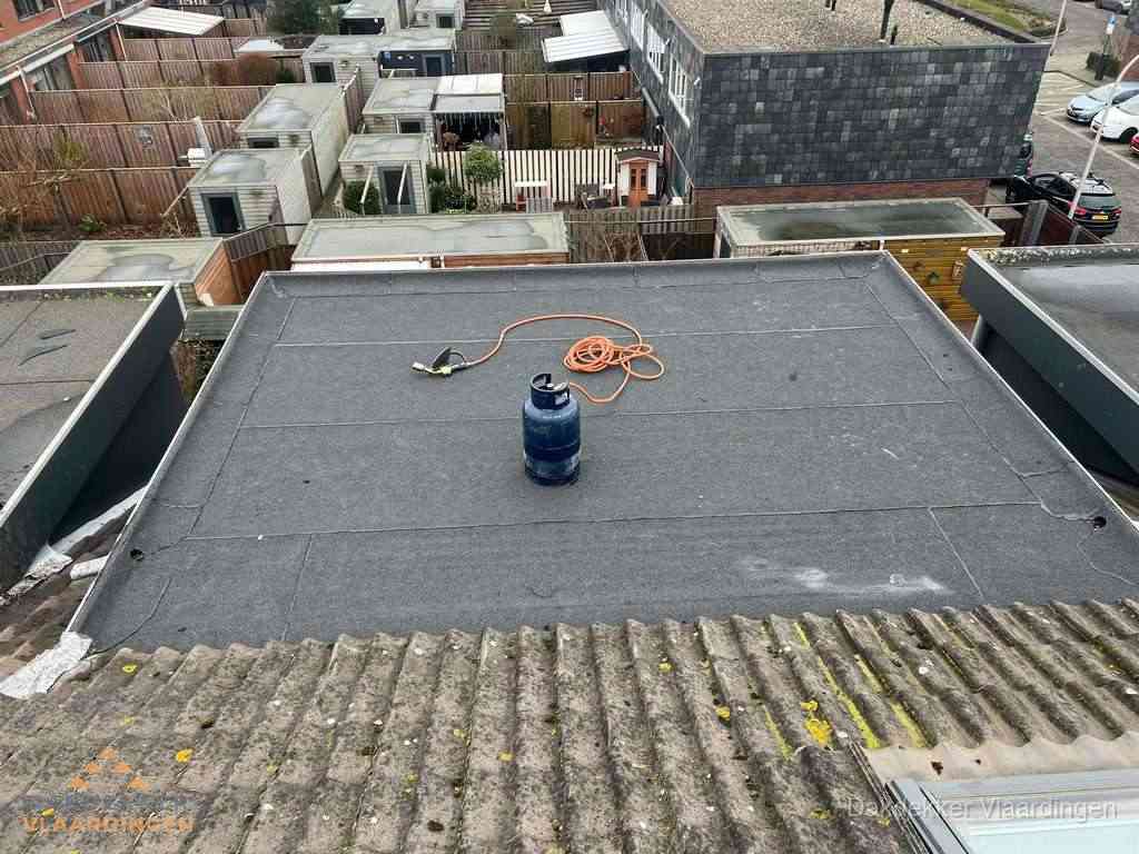 Dakreparatie plat dak met bitumen in Vlaardingen Dakreparatie plat dak met bitumen in Vlaardingen