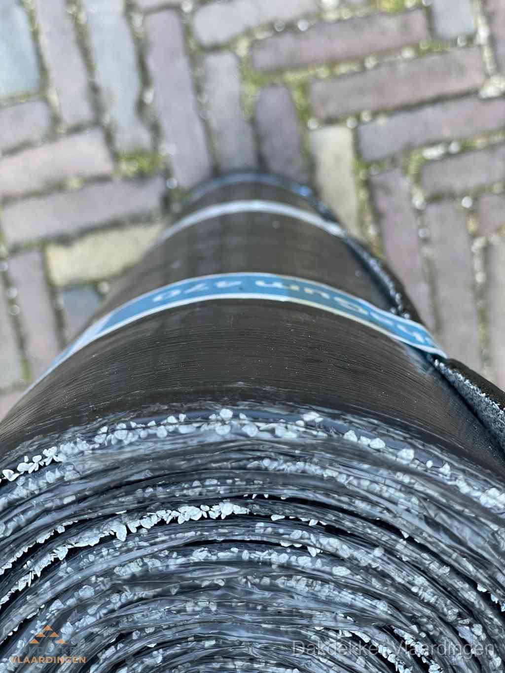 Rol bitumen dakleer met leislag voor plat dak in Vlaardingen Rol bitumen dakleer met leislag voor plat dak in Vlaardingen